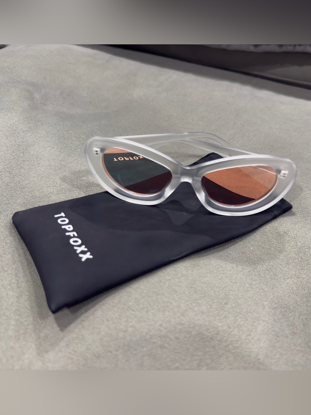 Topfoxx White Cat-Eye Sunglasses Rose Gold Mirrored Lenses